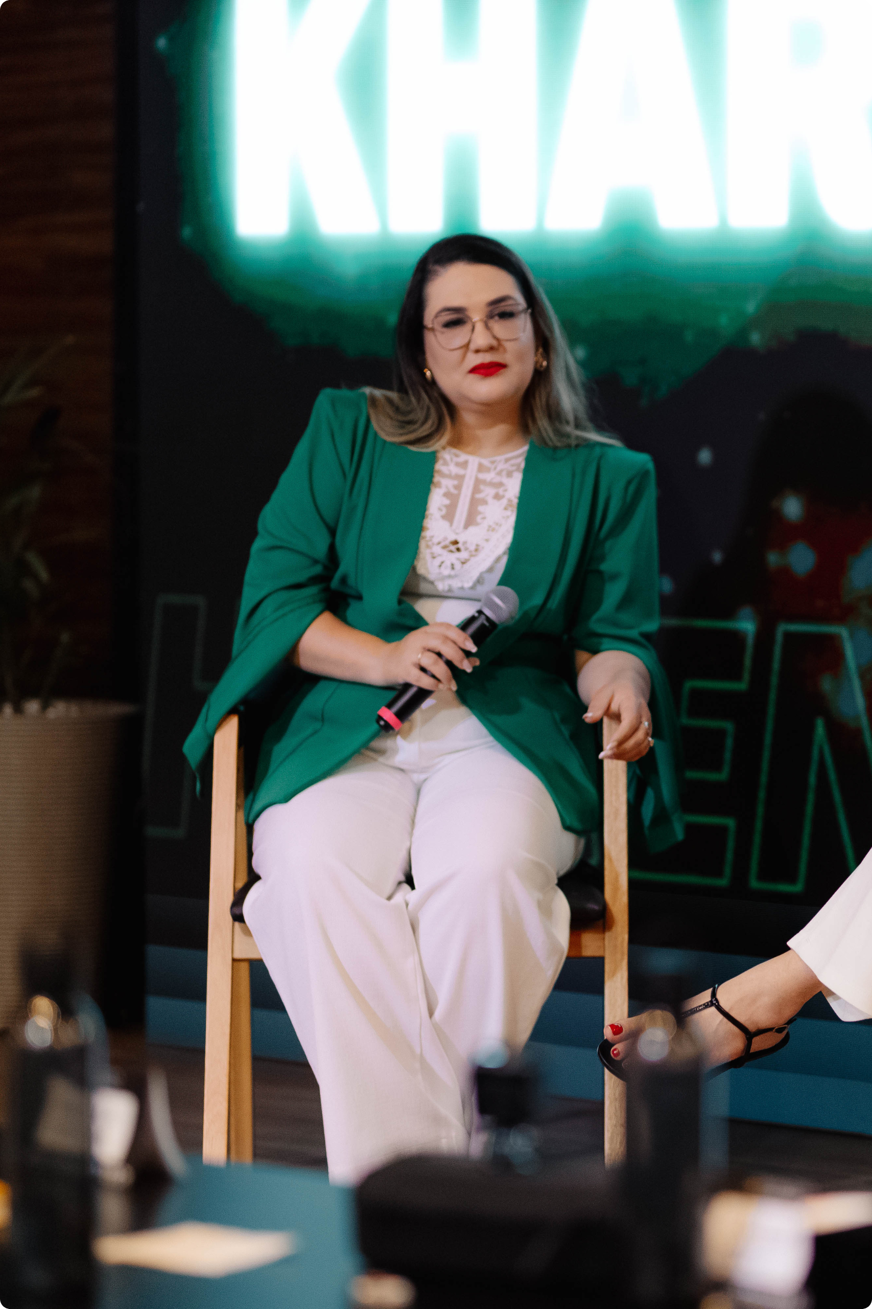 Kharen Horsts em palestra sobre Direito Digital e LGPD — assessoria especializada para negócios digitais